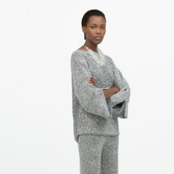 Zara Knit Sweater with Wide Sleeves - Picture 2 of 9